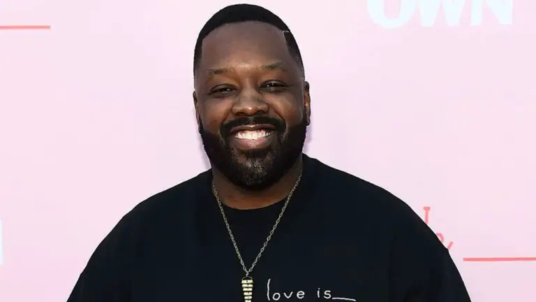 The Lincoln Lawyer: Kadeem Hardison’s Role as Detective Kinder in the Netflix Show!