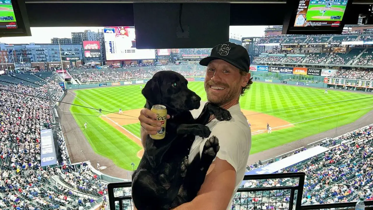 Chase Rice believes that he is not a good boyfriend. netflixdeed.com