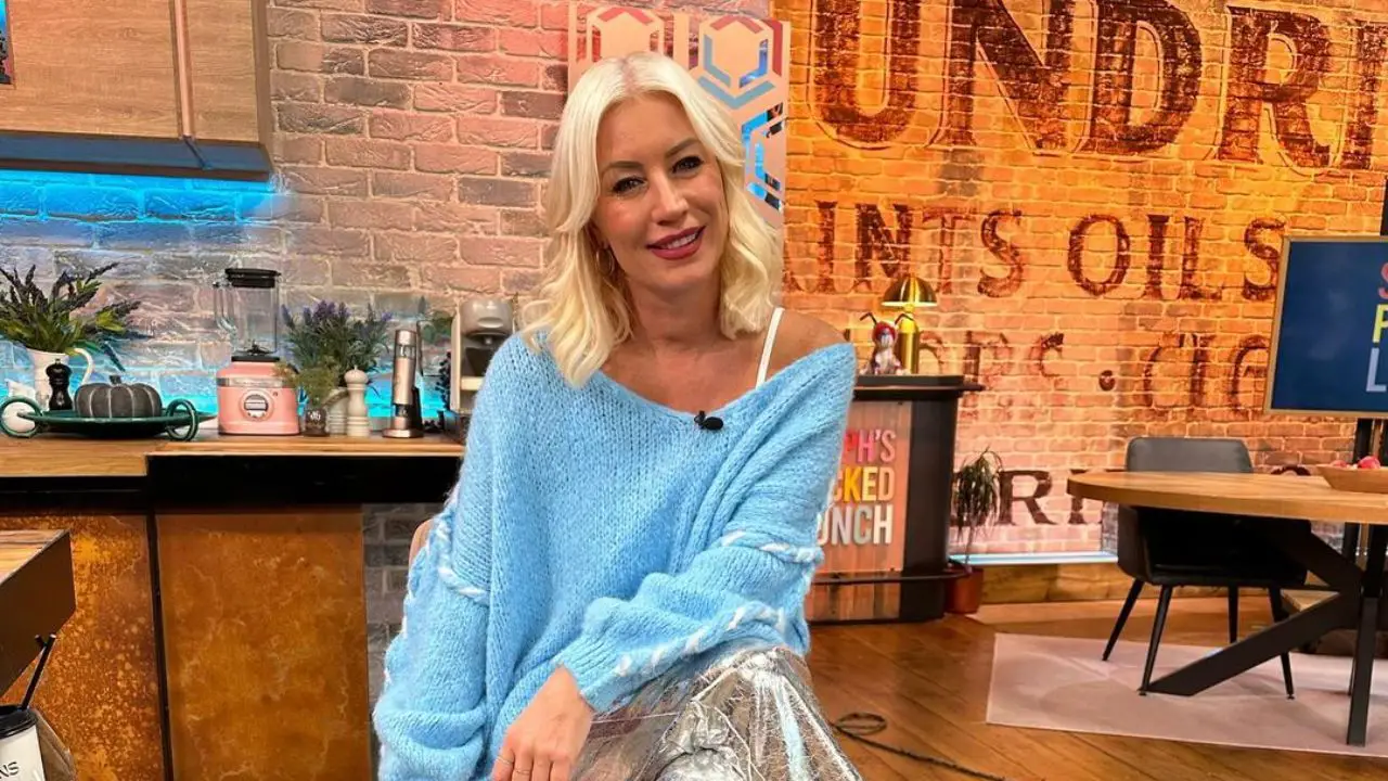 Denise van Outen's scar on her neck is the result of surgery after an injury. netflixdeed.com