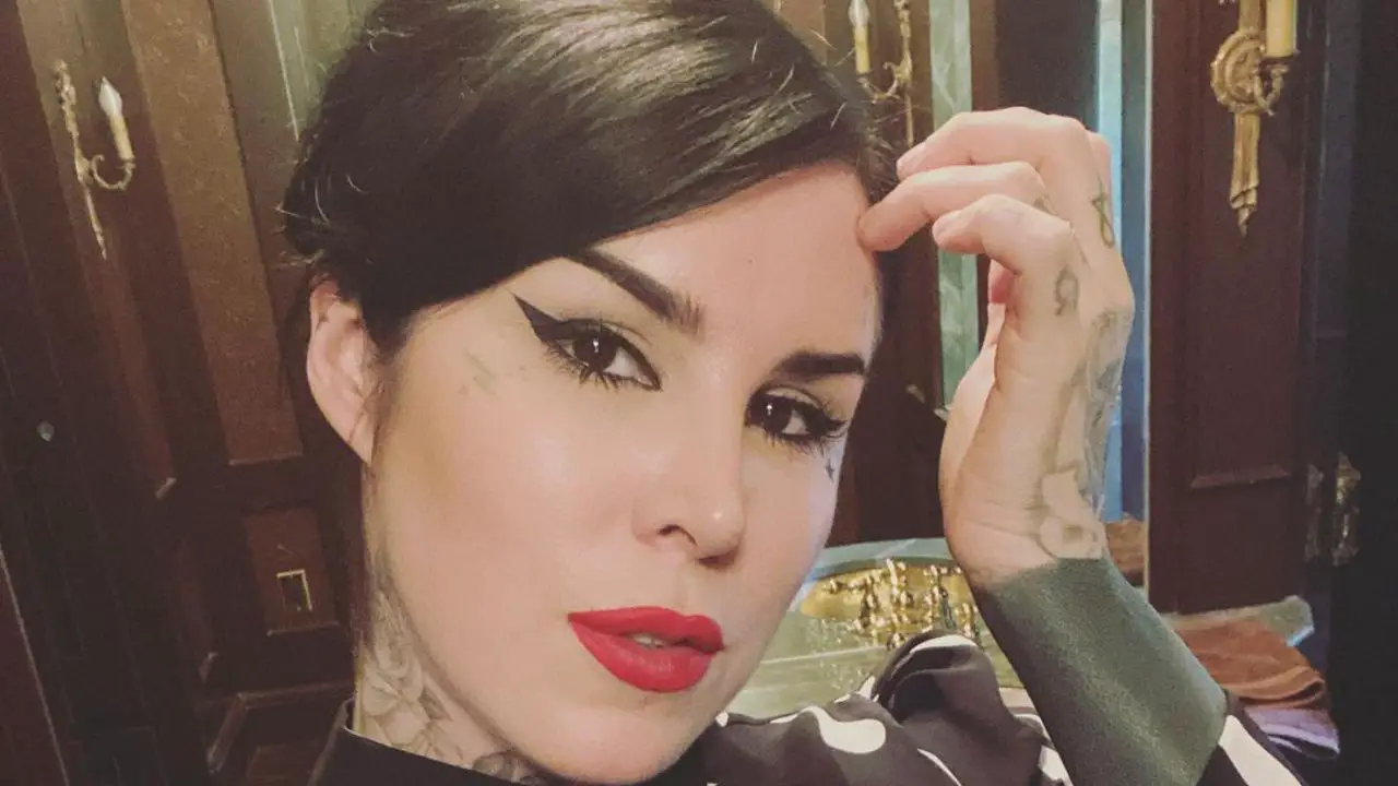 Kat Von D has not responded on whether or not she still is vegan. netflixdeed.com