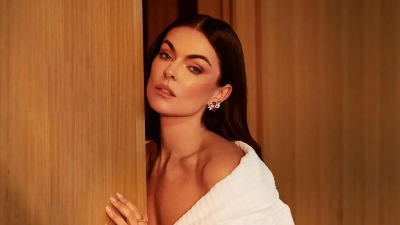 Serinda Swan does not have a partner (husband) in 2023. netflixdeed.com