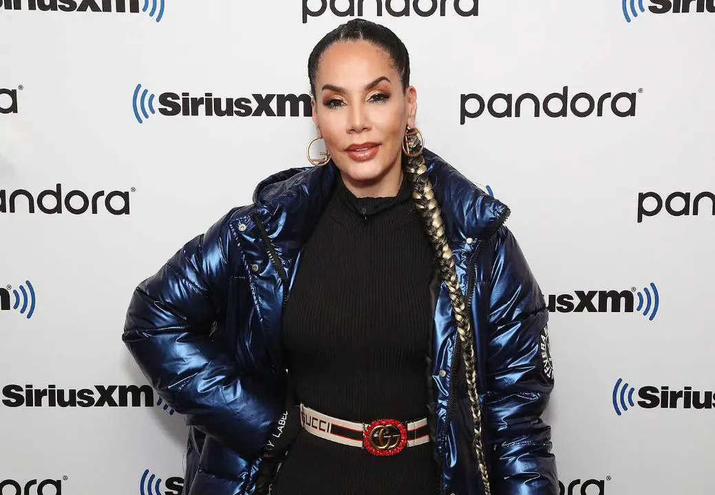 Fans can't help but speculate whether Ivy Queen is a man, a woman, a guy, or a girl. netflixdeed.com
