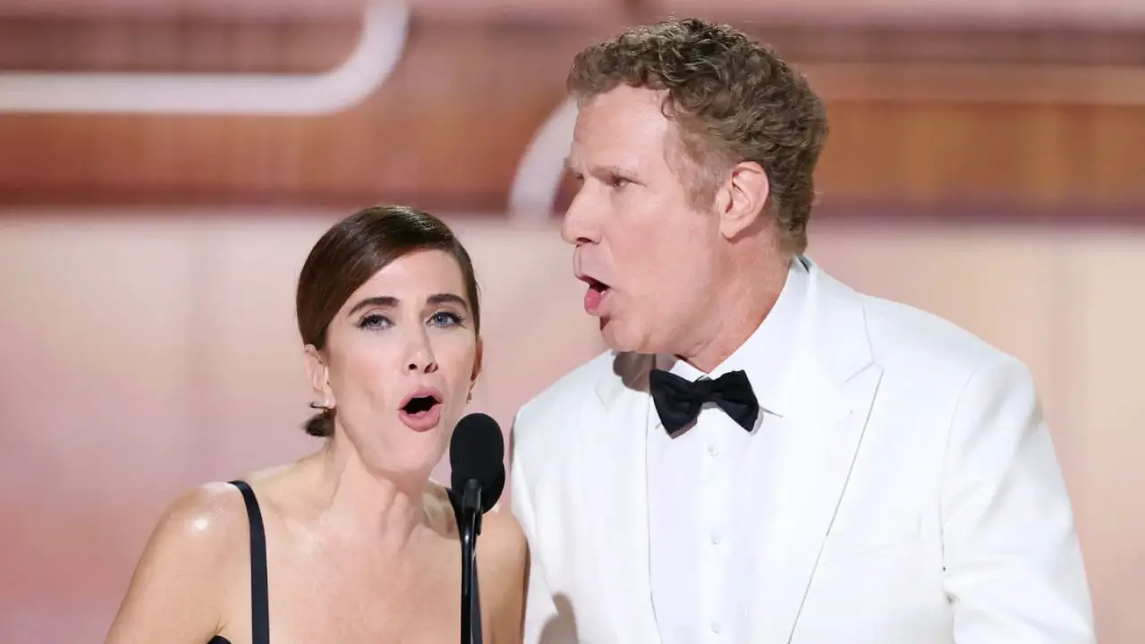 Kristen Wiig and Will Ferrell show that they're still the best at presenting Golden Globes. netflixdeed.com