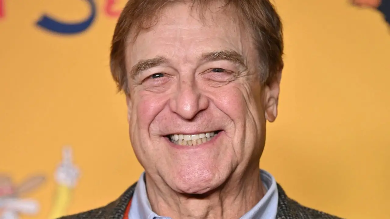 Did John Goodman Get New Teeth? netflixdeed.com