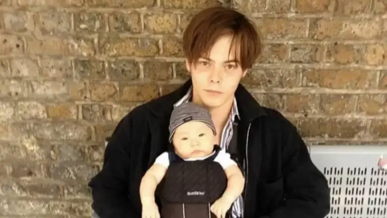 Did Charlie Heaton Want a Child? Did Akiko Matsuura Groom Him? Was He Forced to Have a Kid? Where Is His Son Now in 2022?