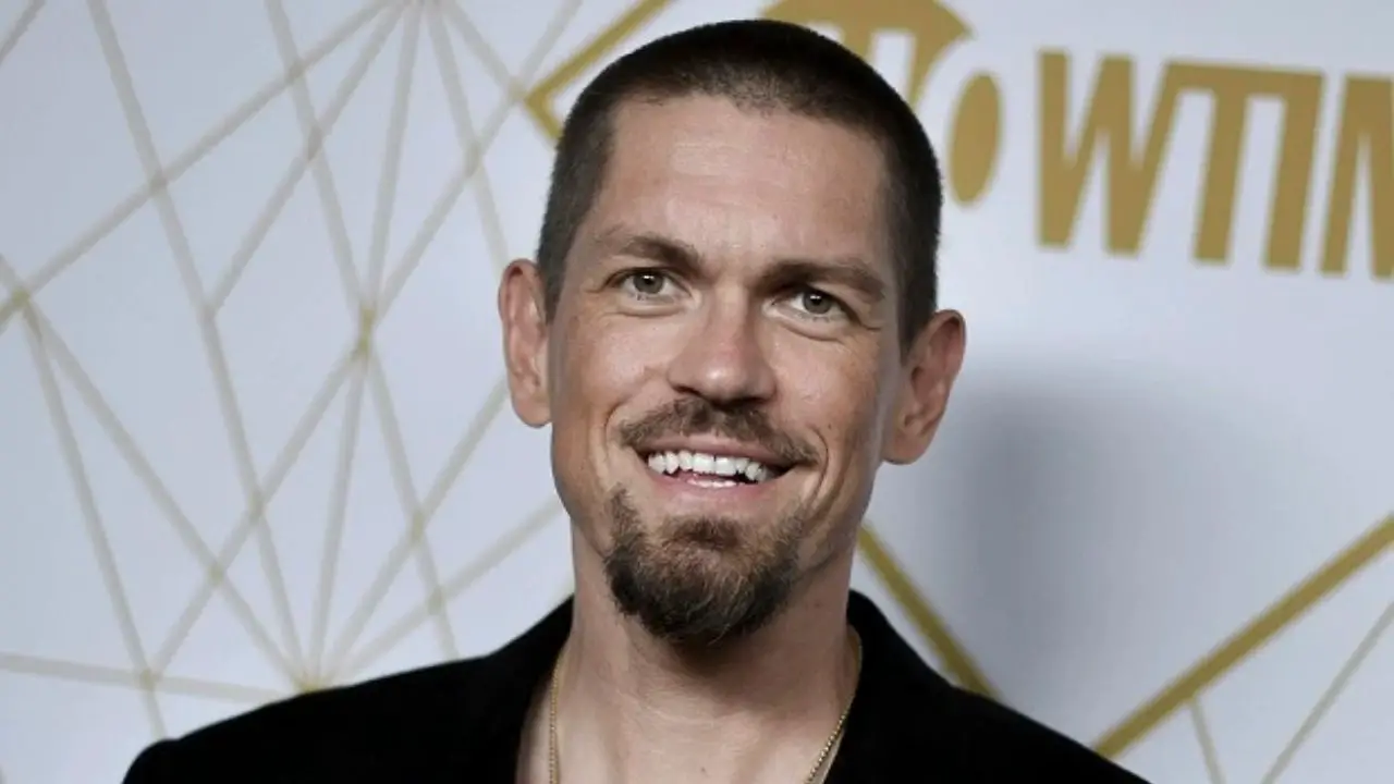Steve Howey’s Girlfriend Who Is the Day Shift Cast Dating in 2022? Why