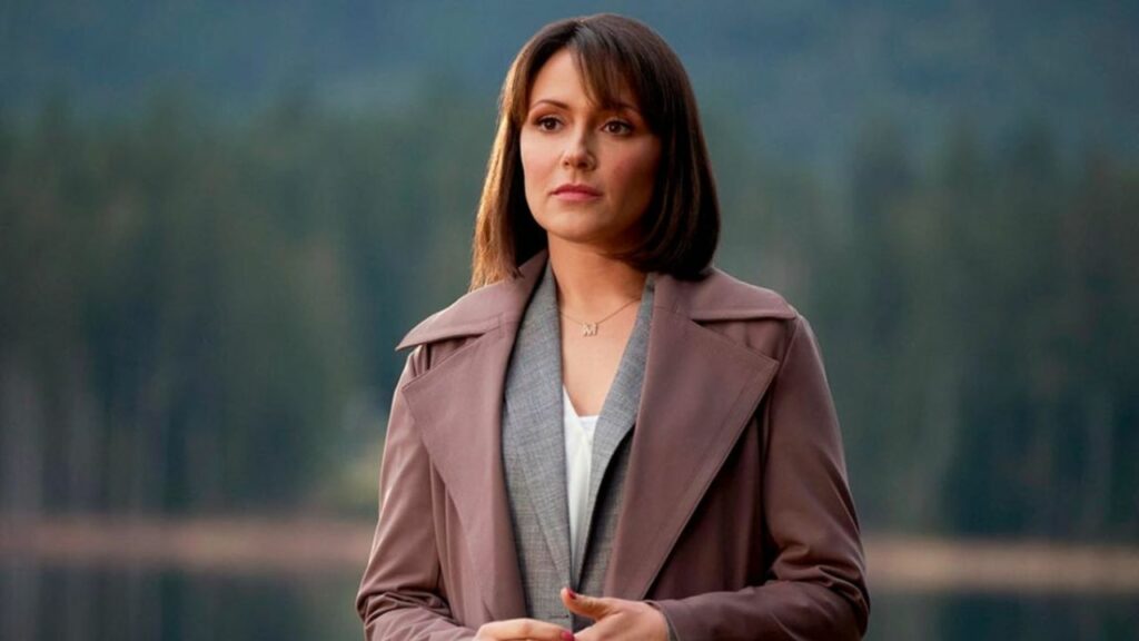 Italia Ricci From Netflix’s The Imperfects: Age, Husband, Child, Net
