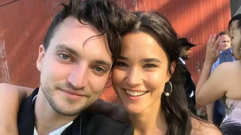 Richard Harmon’s Girlfriend/Wife in 2022: Is the Fakes Cast Married to Rhiannon Fish?