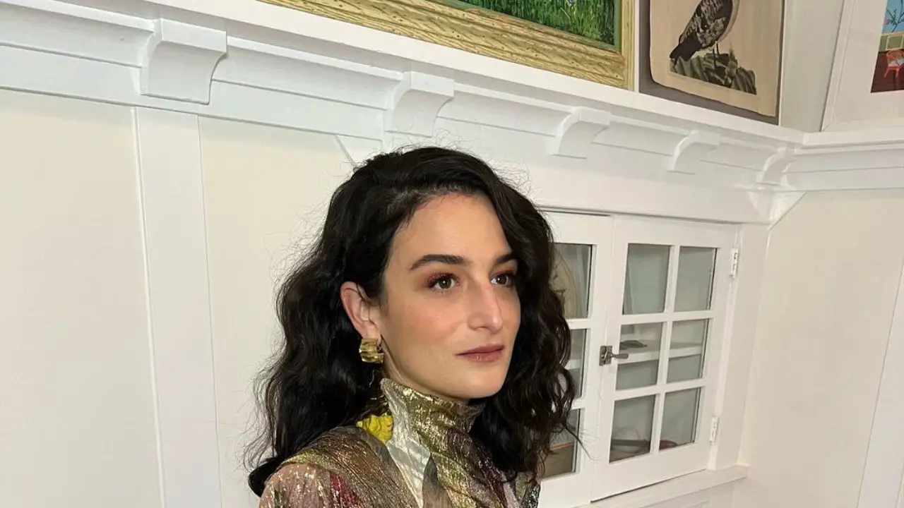 Jenny Slate has not responded to the allegation of receiving a nose job. netflixdeed.com