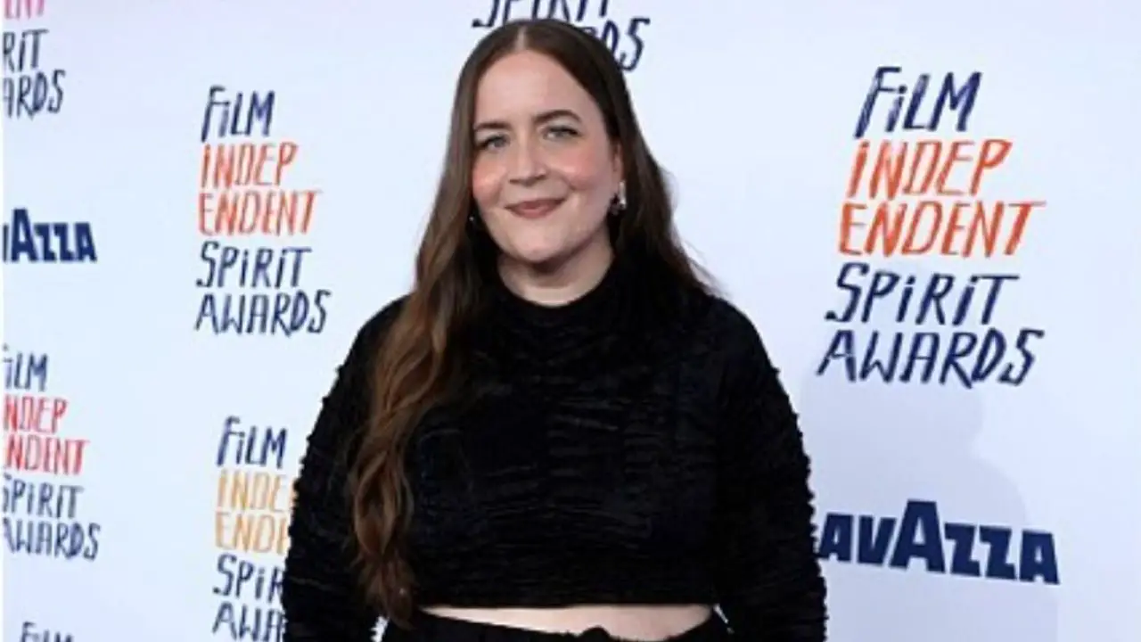 Many people are not happy with Aidy Bryant's weight loss journey. netflixdeed.com