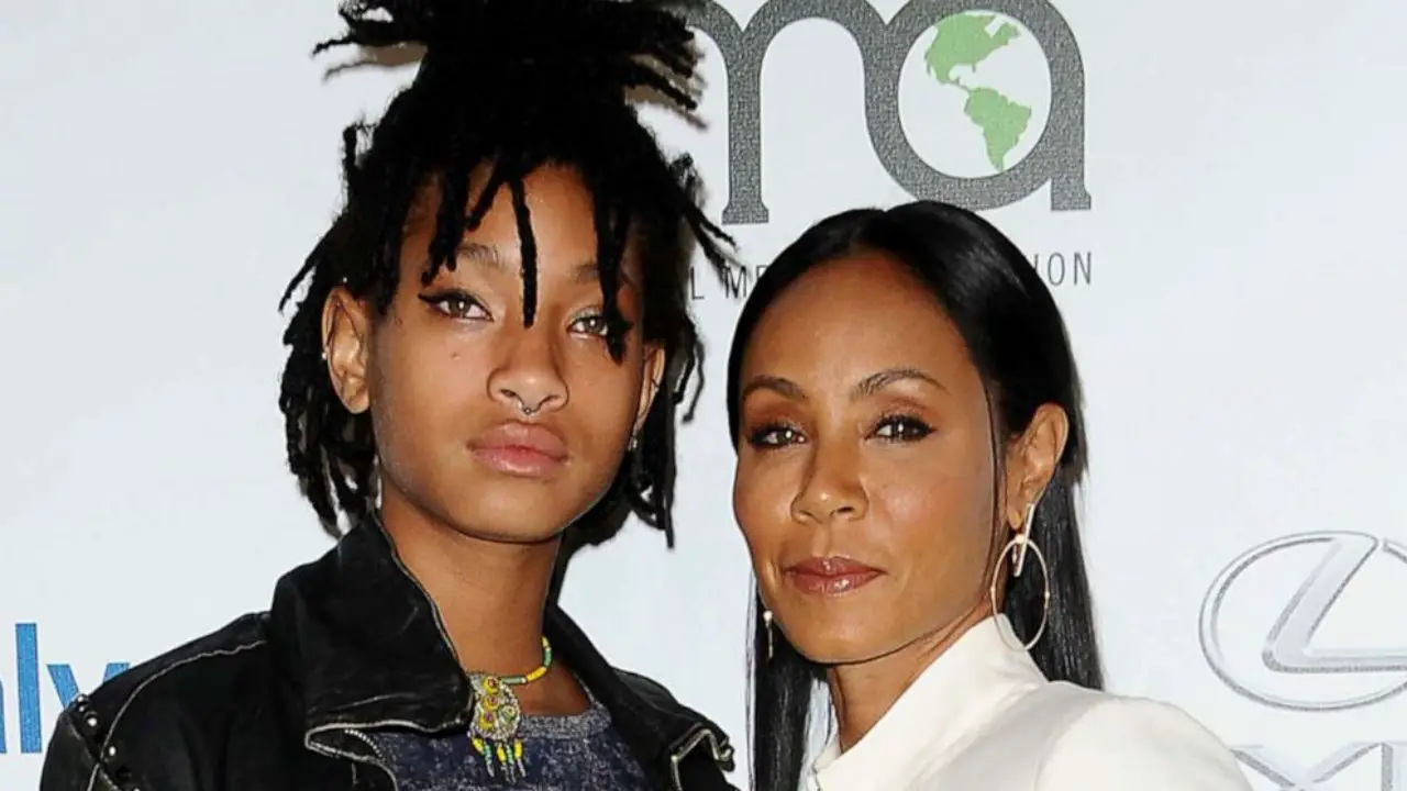 Willow Smith and her mother, Jada Pinkett Smith, have admitted to considering a Brazilian Butt Lift. netflixdeed.com