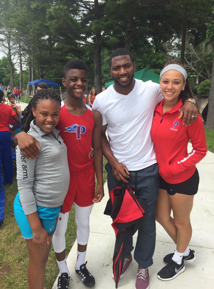 ryan clark with his three kids.